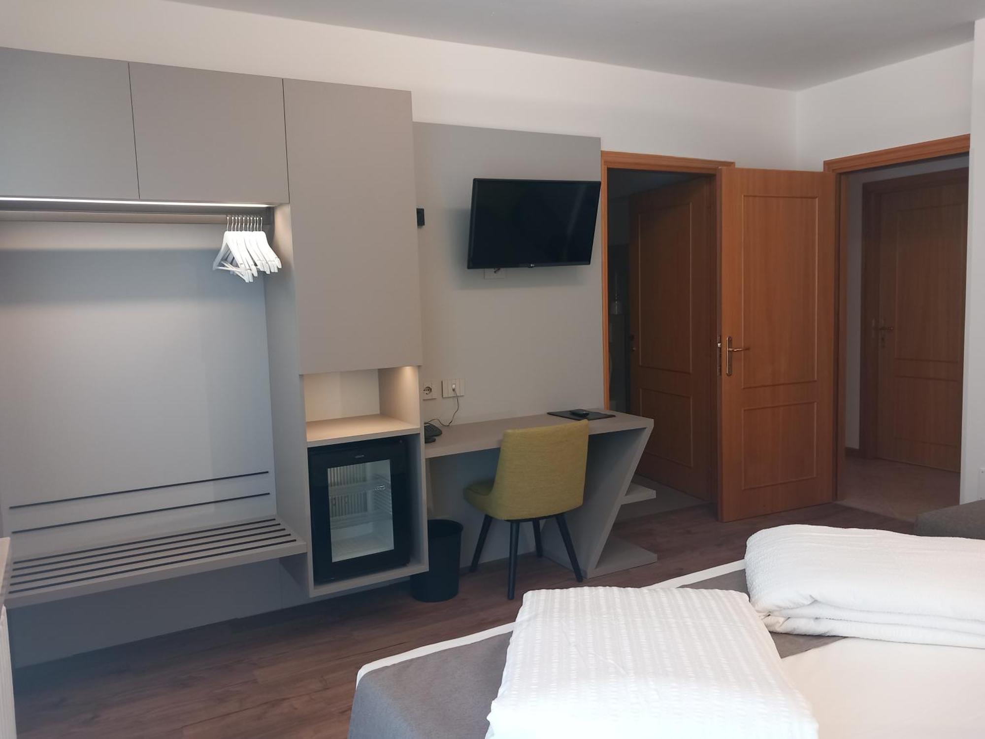 Hotel Pace Brenzone sul Garda Exteriör bild